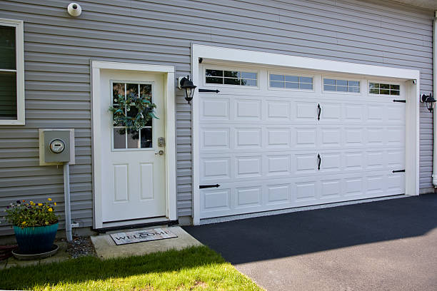 24/7 Emergency Garage Door Panel Replacement experts in Grafton, OH